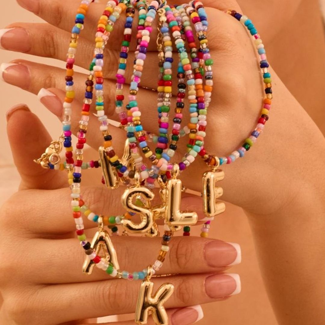 Collar Inicial Colorido – ¡Llévate 3 por el precio de 1! - Moroveta