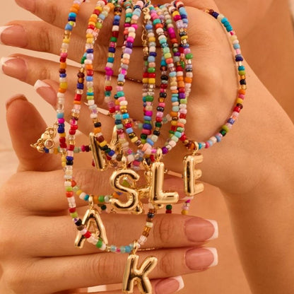 Collar Inicial Colorido – ¡Llévate 3 por el precio de 1! - Moroveta