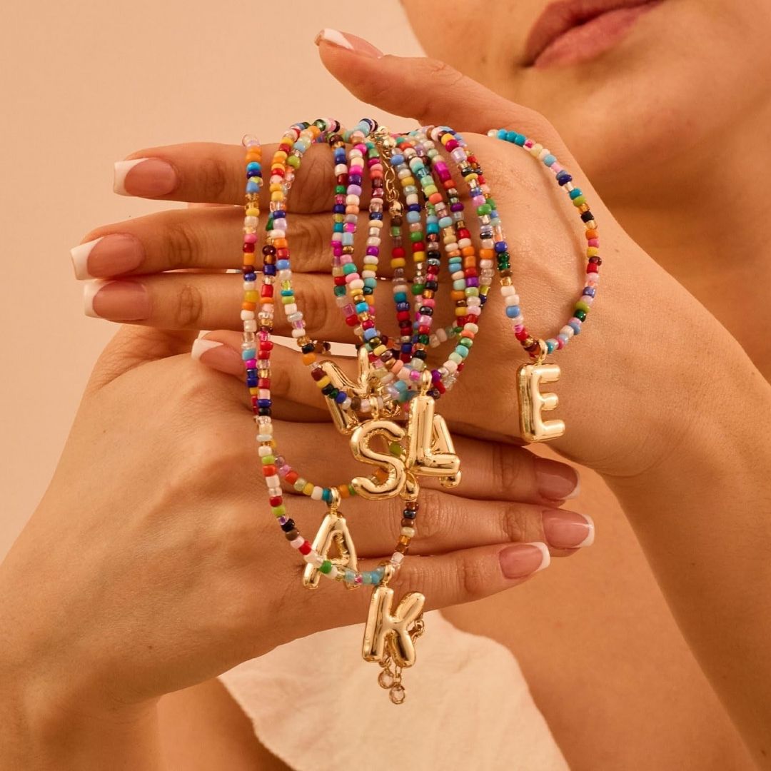 Collar Inicial Colorido – ¡Llévate 3 por el precio de 1! - Moroveta